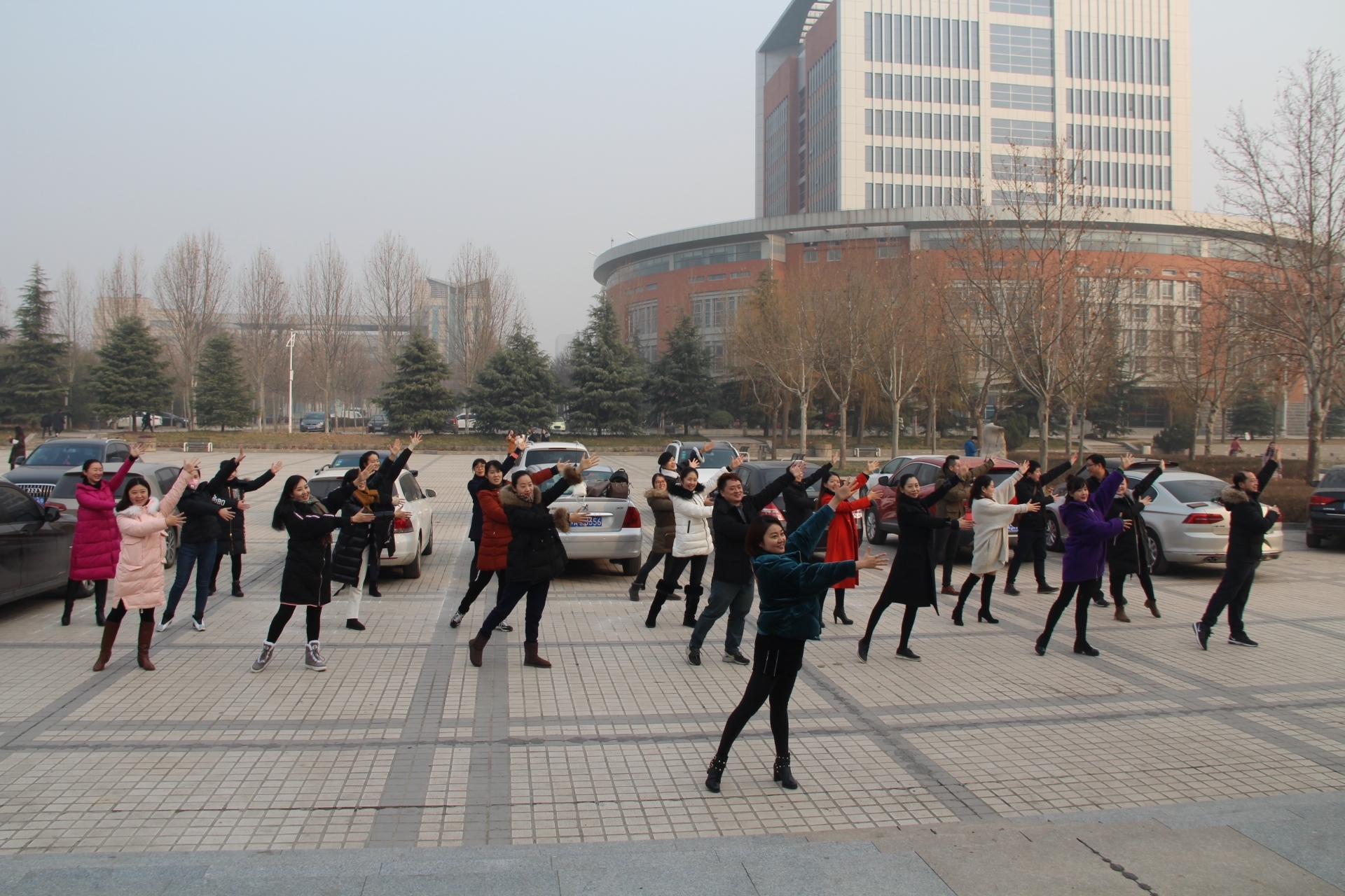 2017年音乐与舞蹈学院教工文体活动照片 (6).jpg 2017年音乐与舞蹈学院教工文体活动照片 (6).jpg