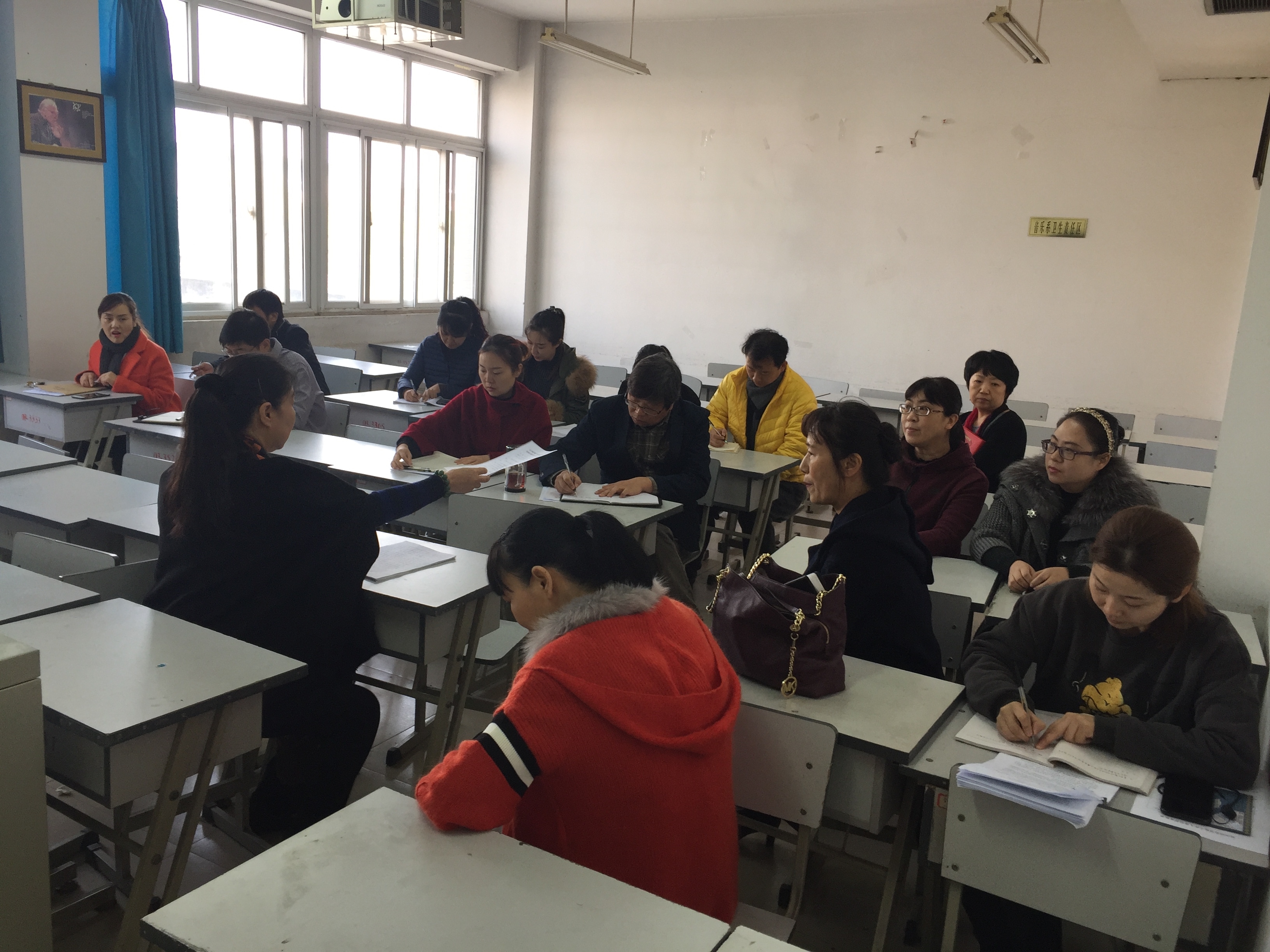 2017年11月音乐与舞蹈学院关于围绕刘焕成等8起案件剖析做好以案促改专项工作民主生活会 照片2.jpg 2017年11月音乐与舞蹈学院关于围绕刘焕成等8起案件剖析做好以案促改专项工作民主生活会 照片2.jpg