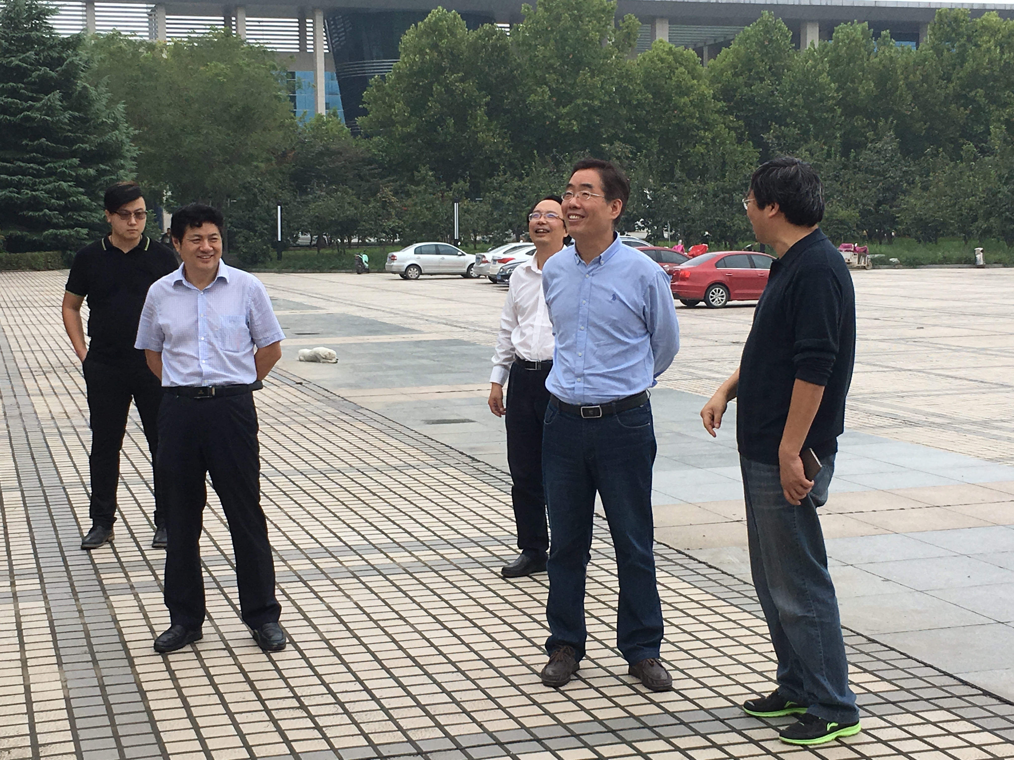 1834159156.jpg 1834159156.jpg