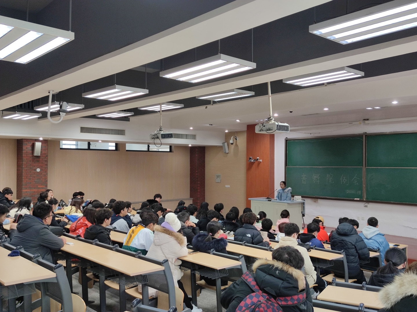 图片2.jpg 图片2.jpg