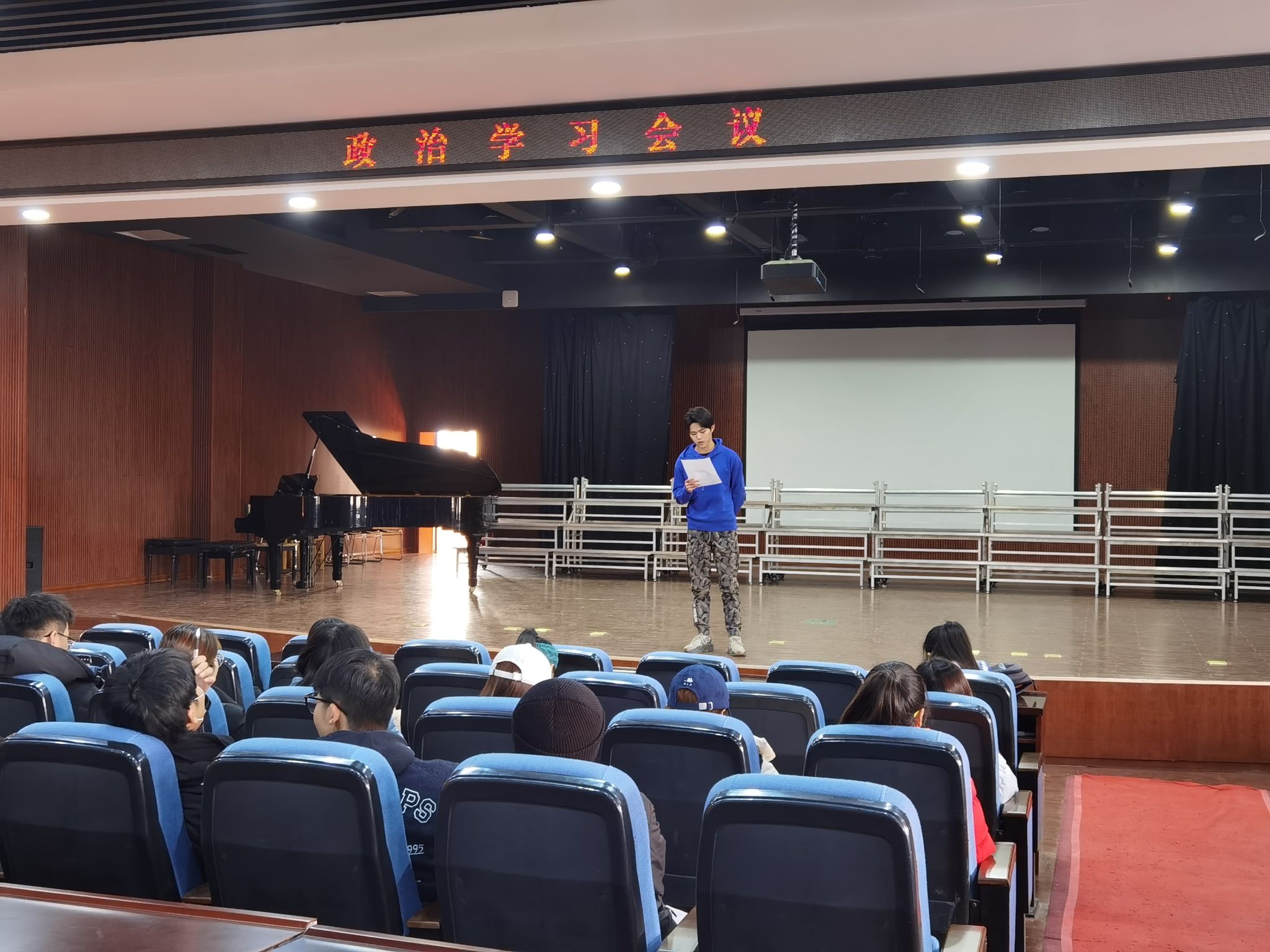 图片2.jpg 图片2.jpg